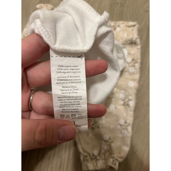 Baby Girl Outfit Set Carter's Strawberry Lemon Floral 0 3 Months 5 outfit Bundle - Picture 5 of 11